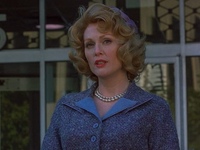 в дали от общества