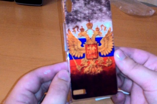 Распаковка Huawei Ascend P6 чехол (герб, флаг России)
