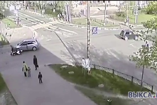 Выкса.РФ: Сальто в воздухе — мотоцикл врезался в иномарку