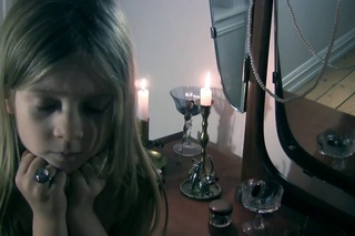 Mayflower Madame - Weightless (official music video)