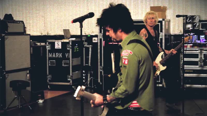 Green Day: Nuclear Family Official
