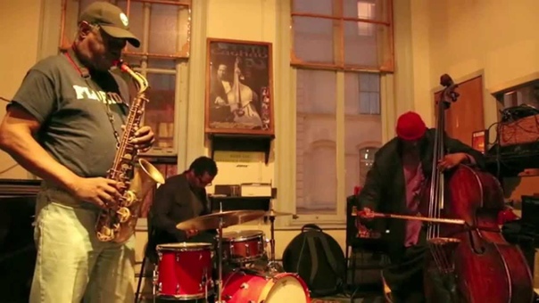 Under line Salon: William Parker, Joe Mc Phee, Gerald Cleaver Arts For Art, NYC May 28,