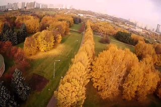 Autumn park FPV flight Moscow (HD)