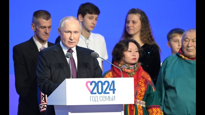 VLADIMIR POUTINE : La Russie est vraiment une grande