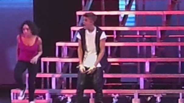 Justin Bieber Beauty and a Beat Live Glendale