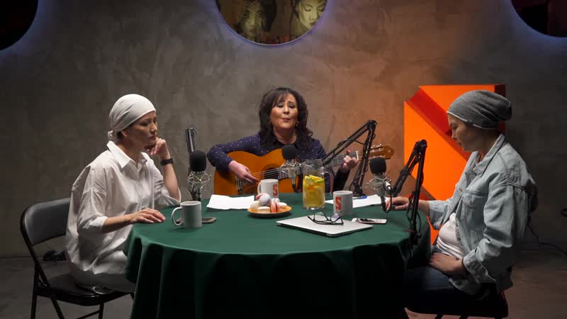 Видео от The Real