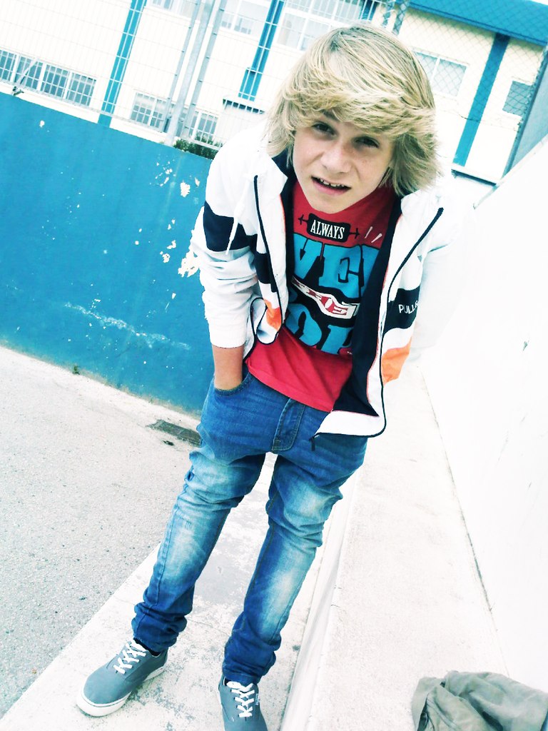 Валера Жданов | London