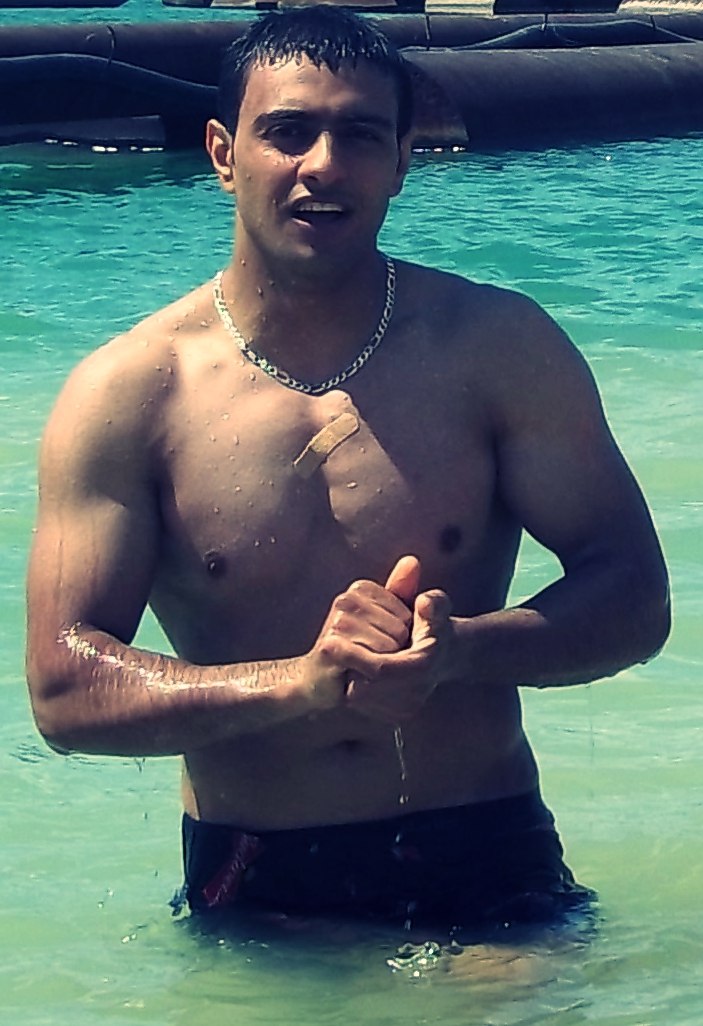 Азми Хияри Outlandish | Донецк