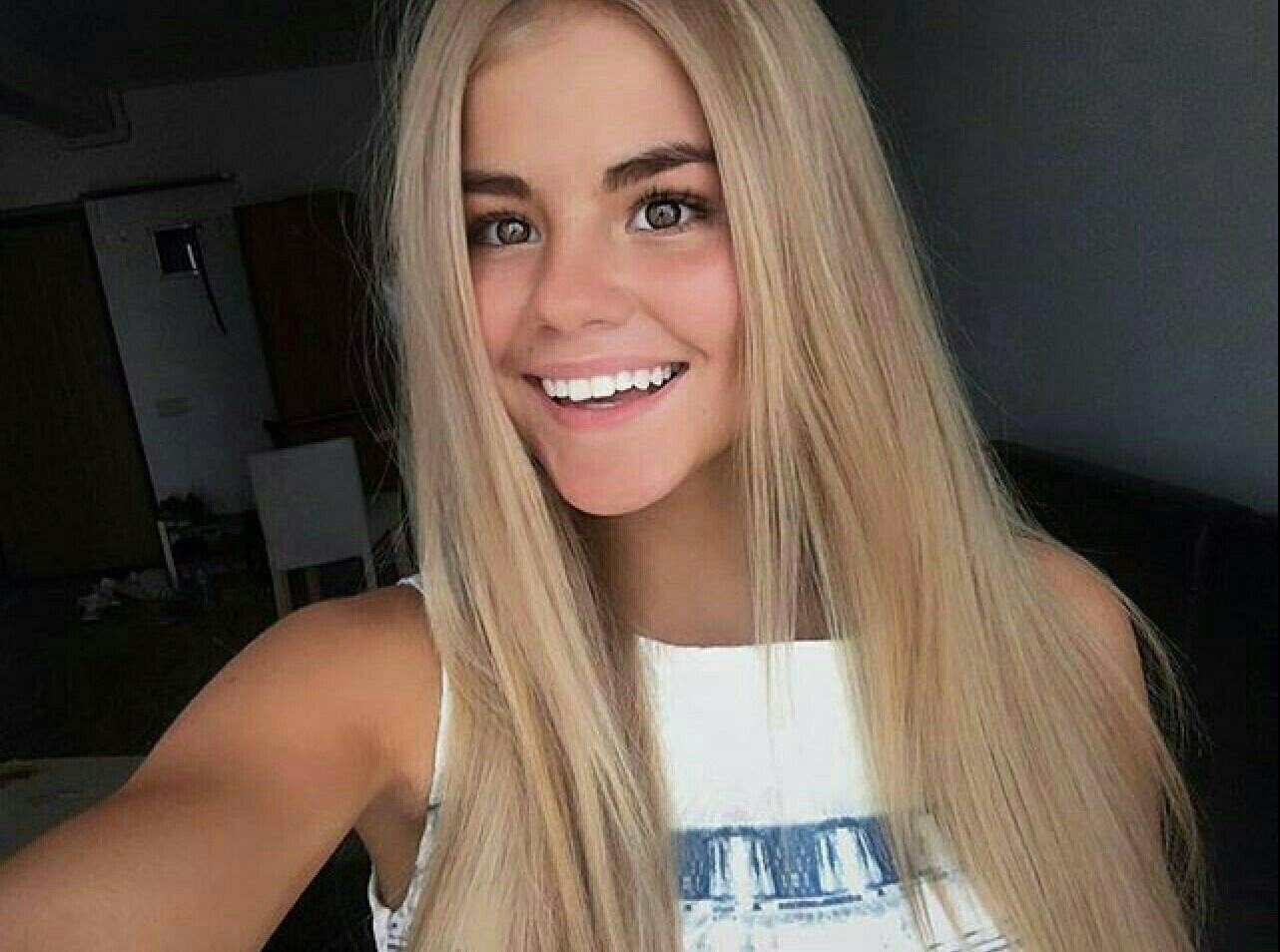 Николь Белова