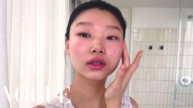 Model Yoon Young Bae s Guide to Cool Girl Glitter Eyes and Red Lipstick, Beauty Secrets,